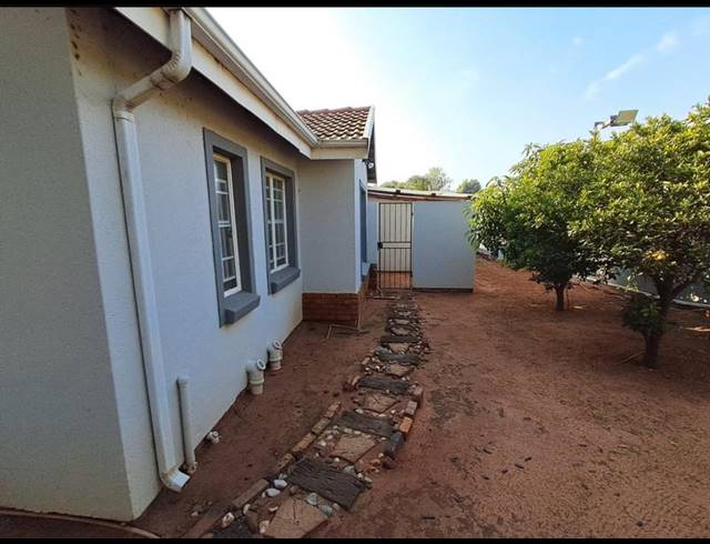 2 BEDROOM HOUSE FOR SALE IN AMANDASIG